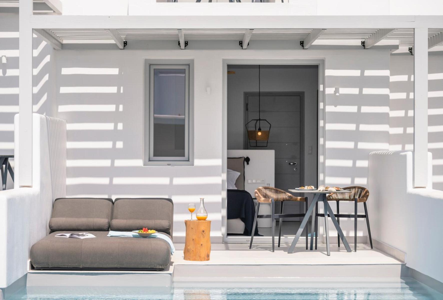 Quartano Suites By Heliessa, Adults Only Науса Екстериор снимка