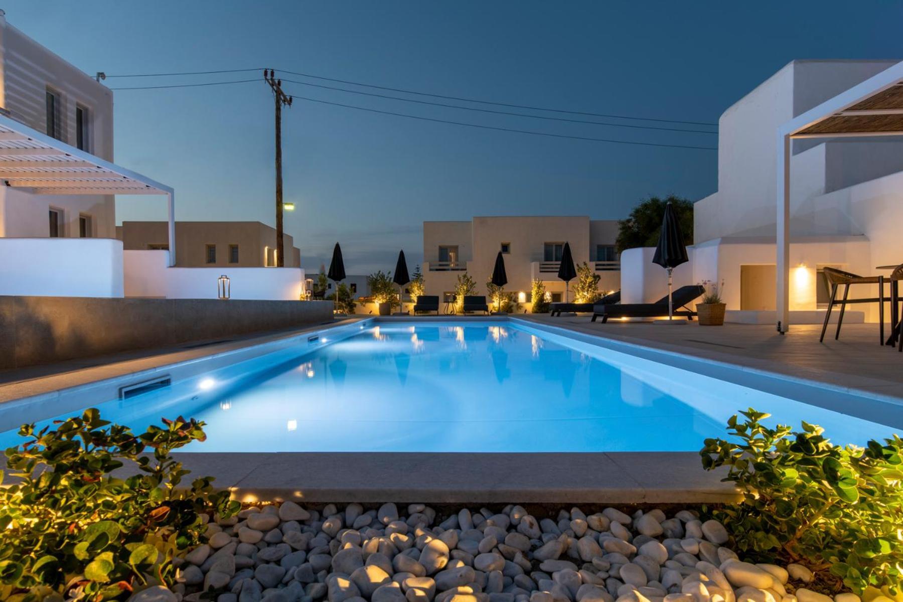 Quartano Suites By Heliessa, Adults Only Науса Екстериор снимка