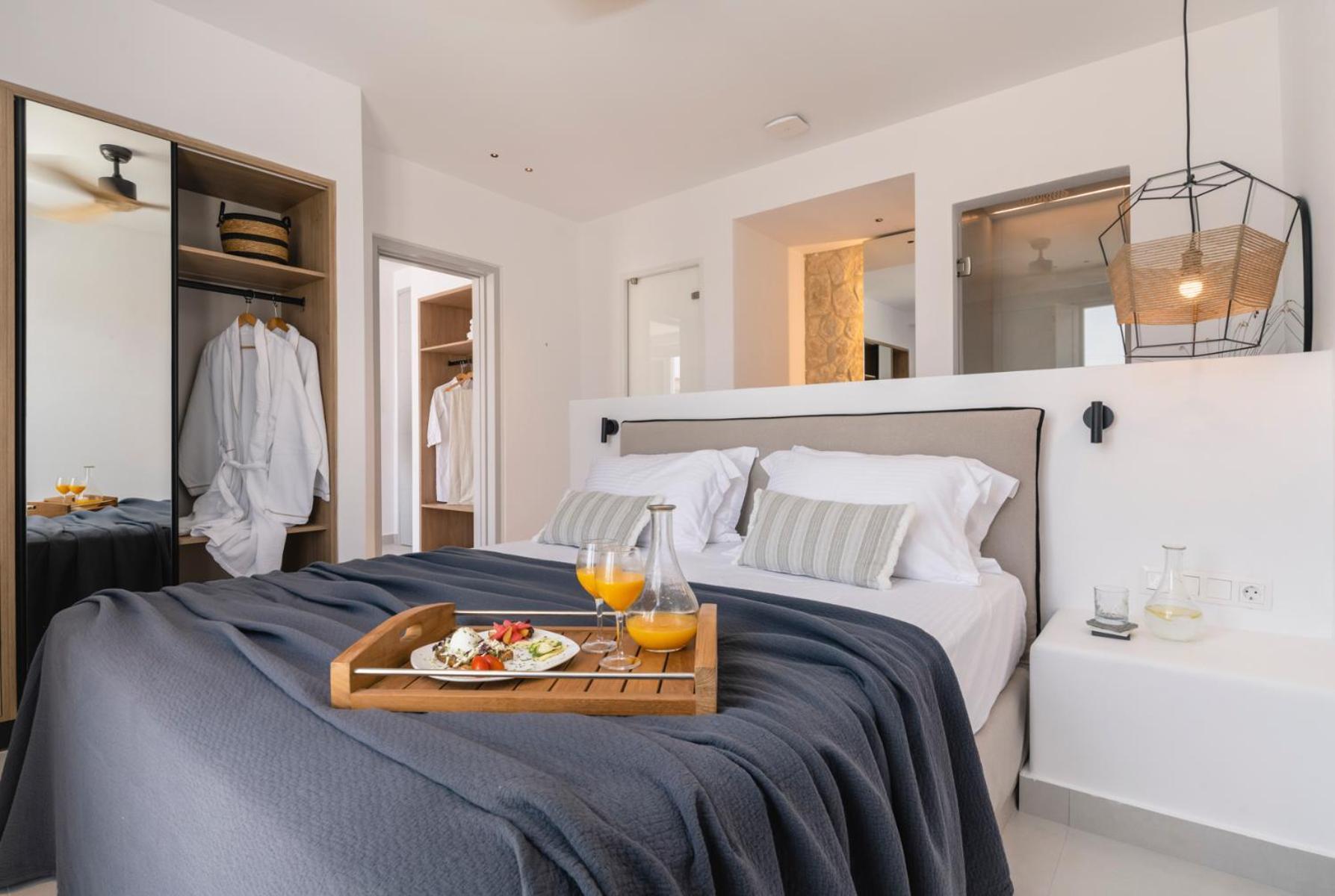 Quartano Suites By Heliessa, Adults Only Науса Екстериор снимка