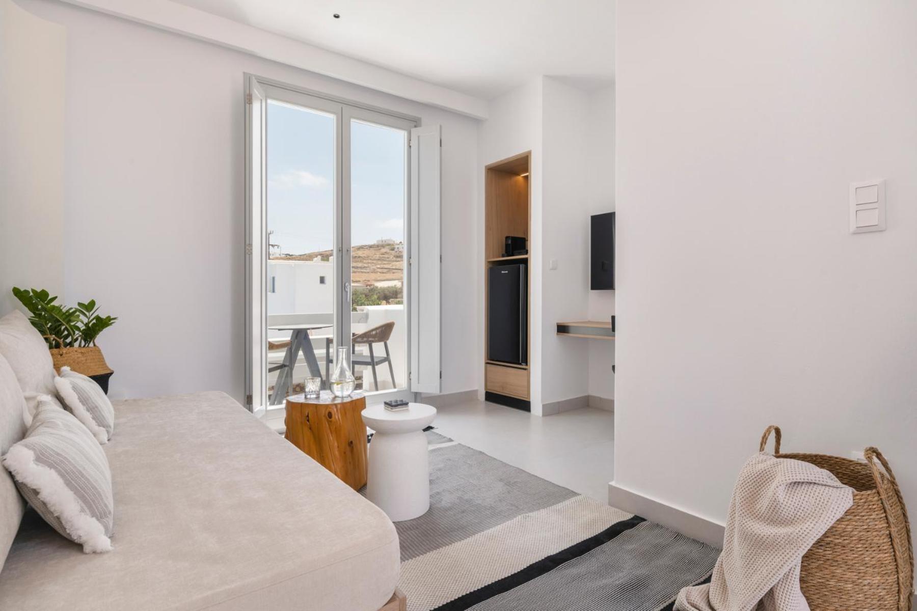 Quartano Suites By Heliessa, Adults Only Науса Екстериор снимка