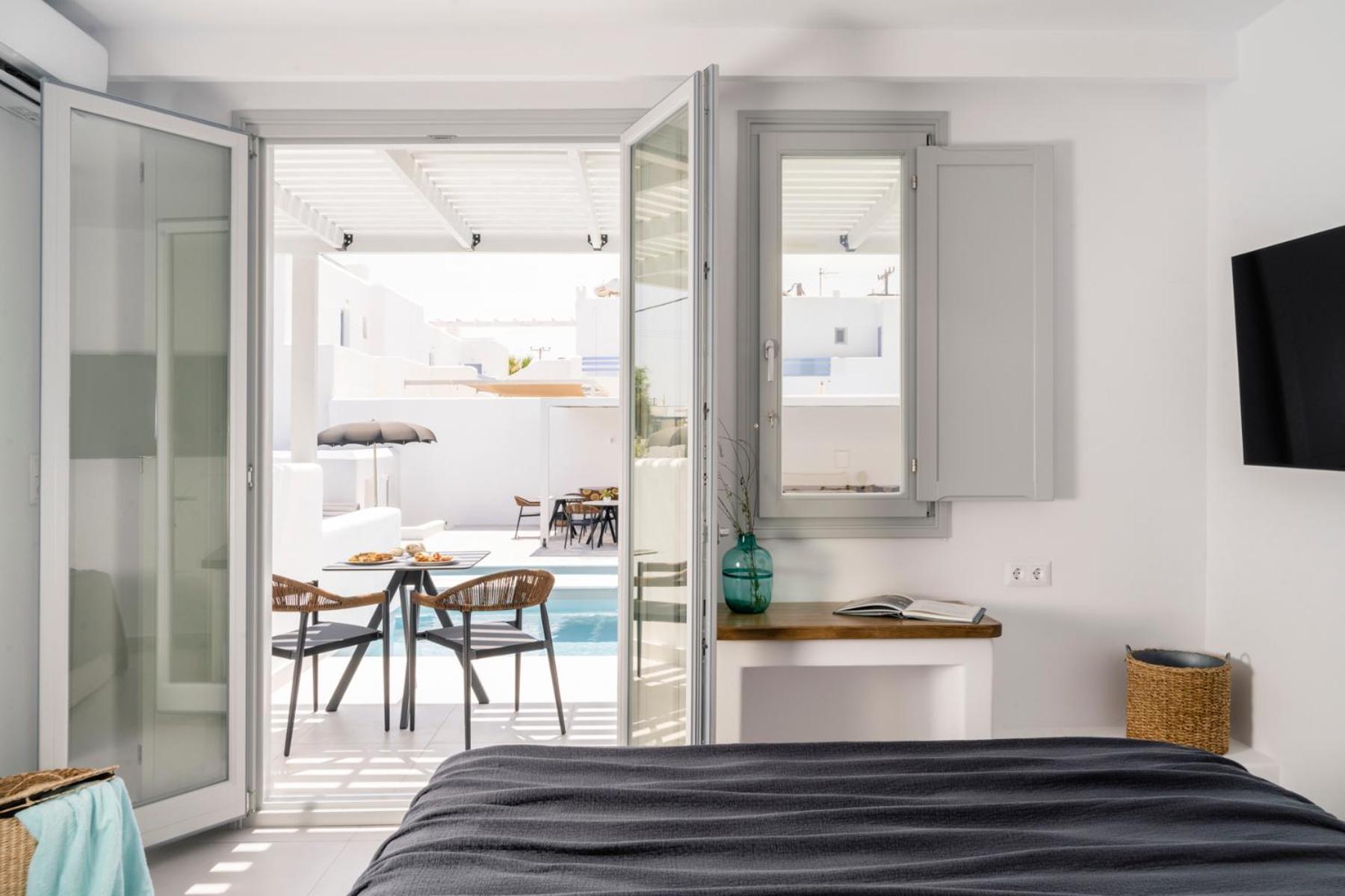 Quartano Suites By Heliessa, Adults Only Науса Екстериор снимка