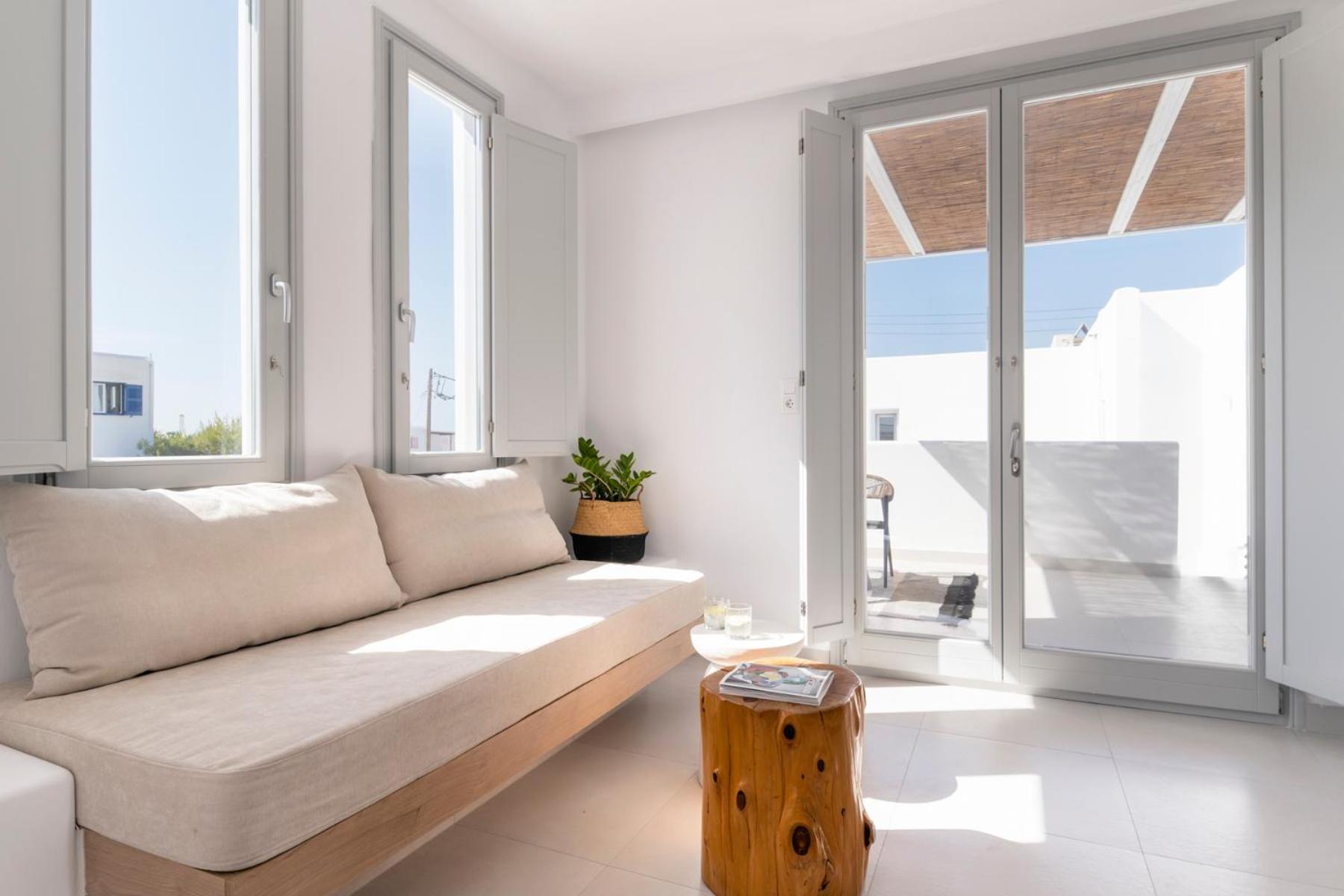 Quartano Suites By Heliessa, Adults Only Науса Екстериор снимка